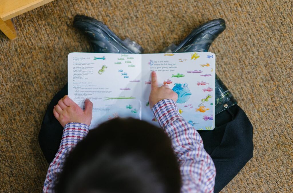 Raising A Reader – Helping Kids Love Books and Reading