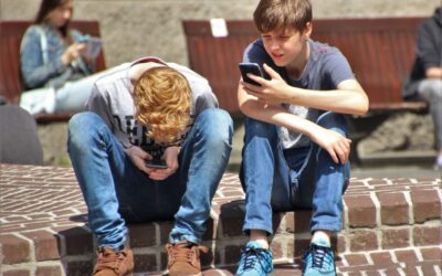 9 Tips To Help Your Kids Form A Healthy Relationship With Technology