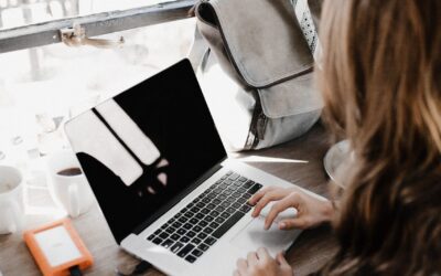 9 Books for Mompreneurs: Must-Reads from The Local Moms Network